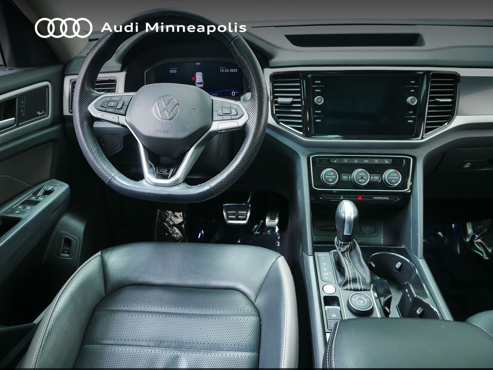 Thumbnail: 2021 Volkswagen Atlas - 17