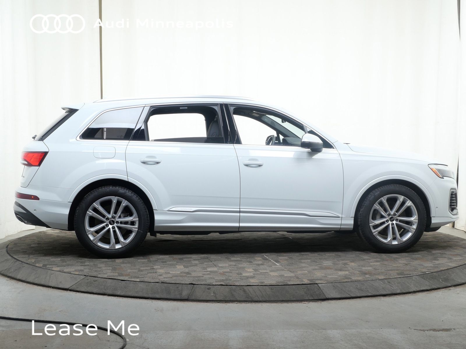 Thumbnail: 2026 Audi Q7 - 8