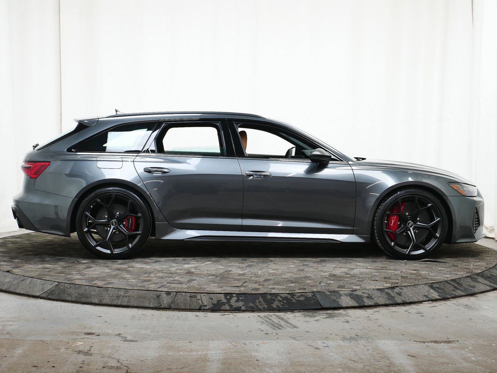 Thumbnail: 2026 Audi RS 6 - 7