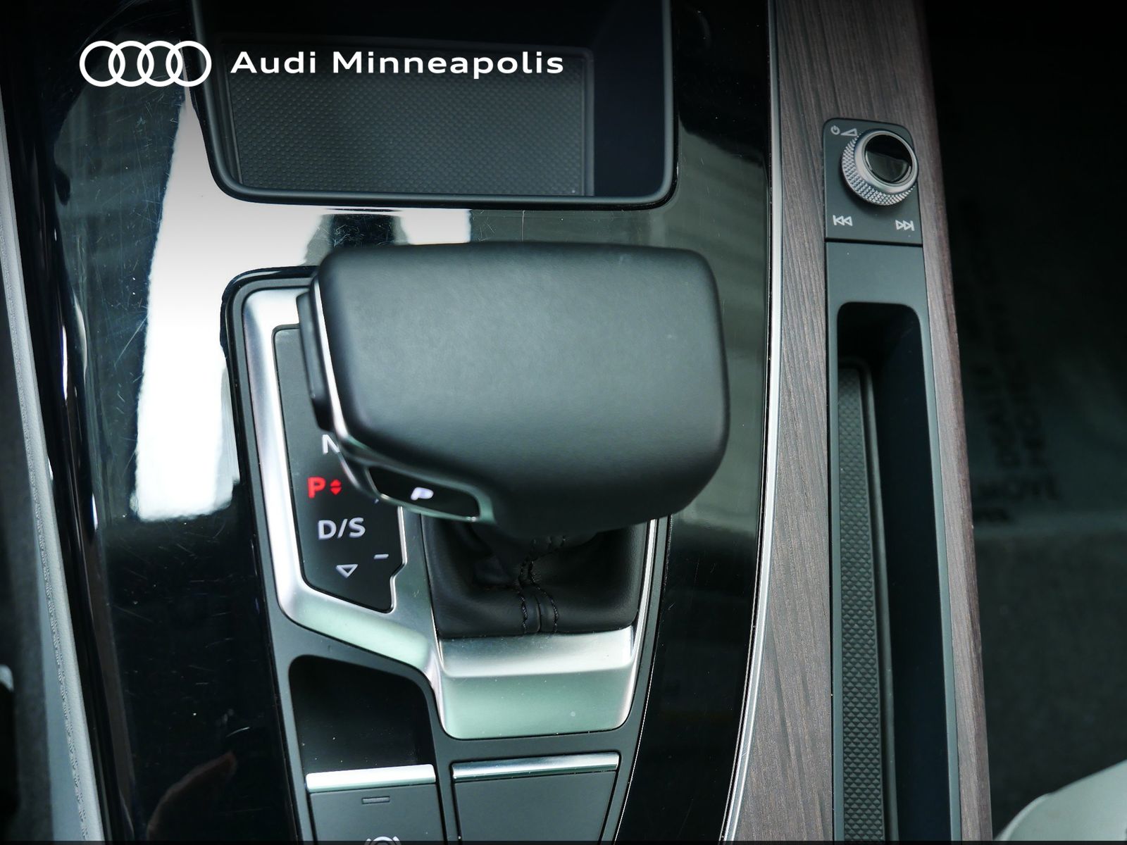 Thumbnail: 2023 Audi Q5 - 21