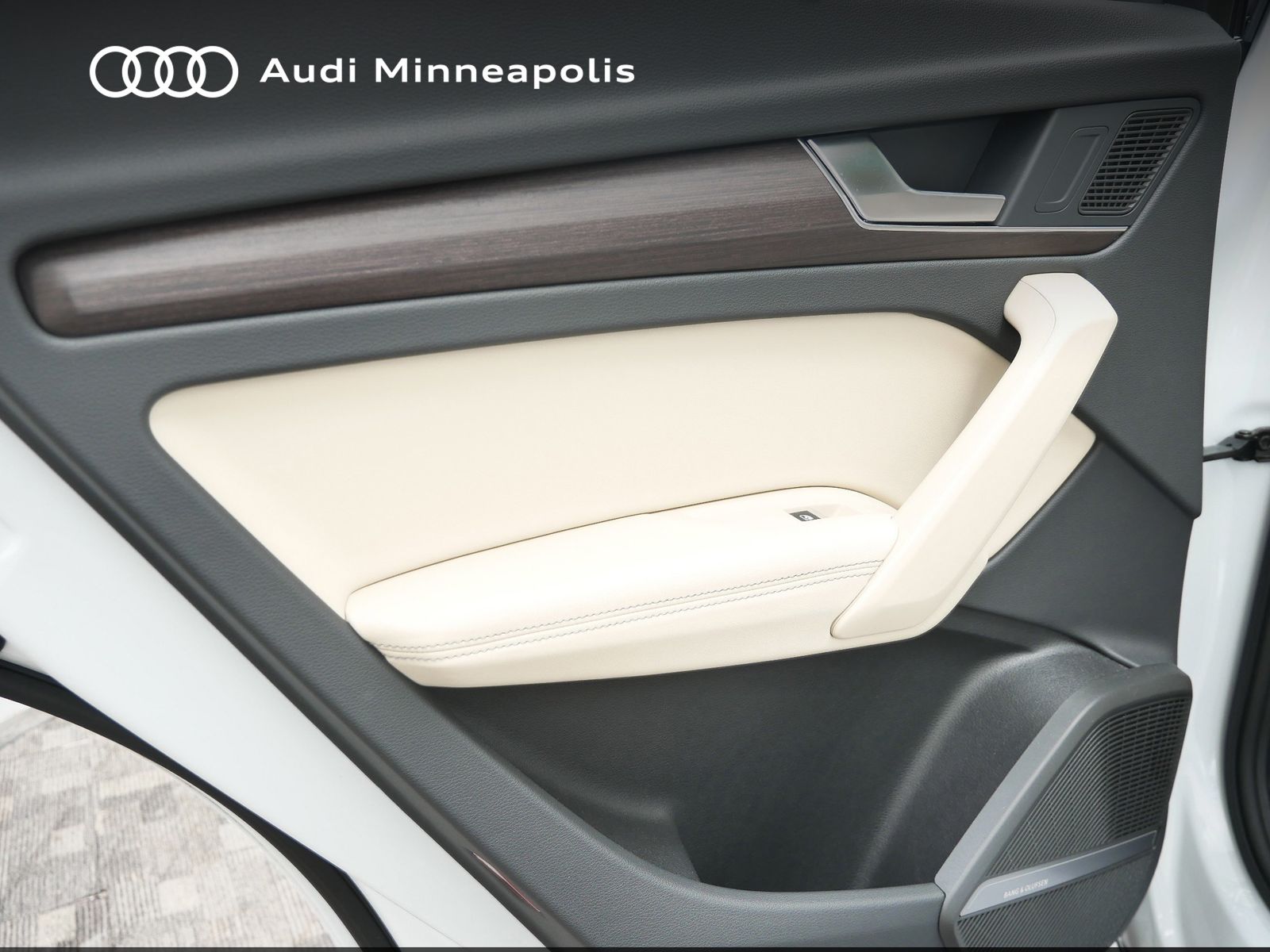 Thumbnail: 2023 Audi Q5 - 14