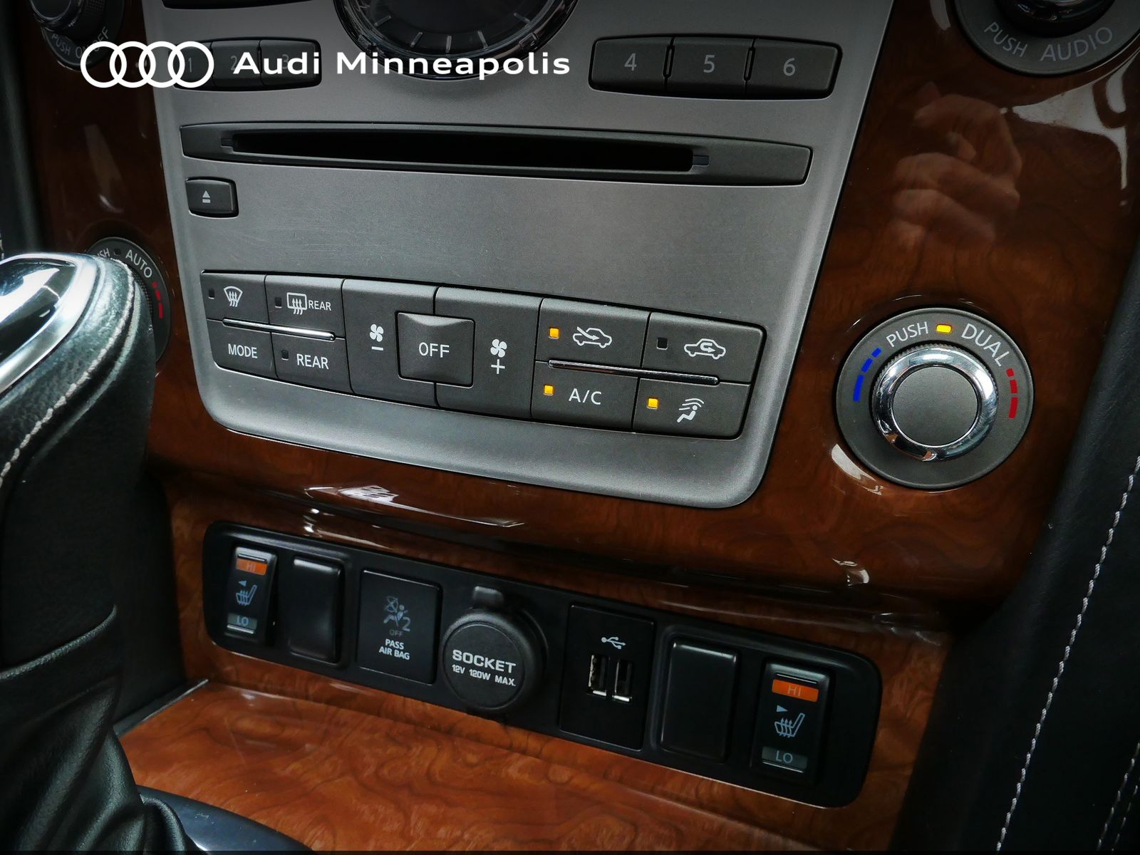 Thumbnail: 2018 INFINITI QX80 - 25