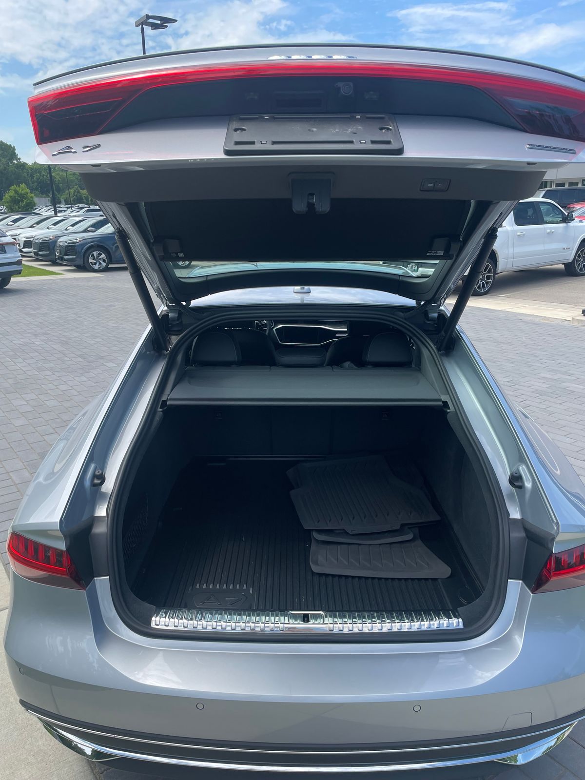 Thumbnail: 2022 Audi A7 - 10