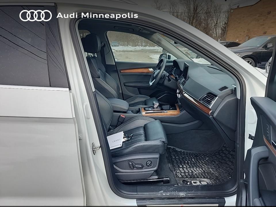 Thumbnail: 2023 Audi Q5 - 18