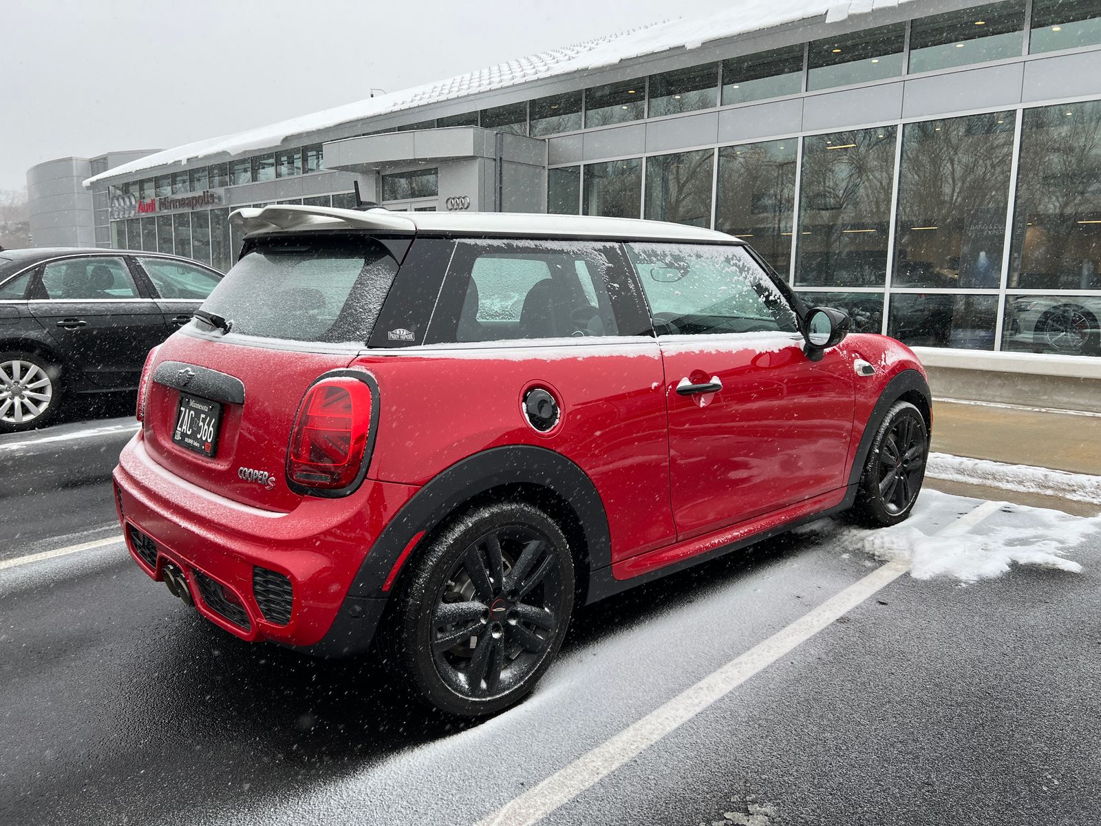 Thumbnail: 2021 MINI Cooper Hardtop - 4