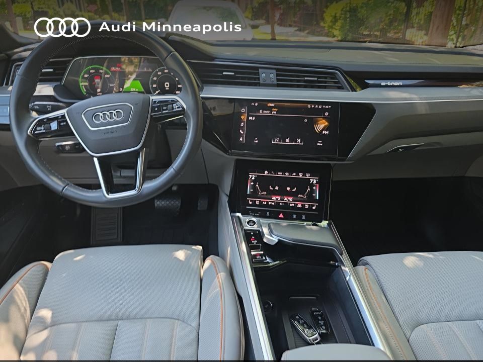 Thumbnail: 2024 Audi Q8 e-tron - 2