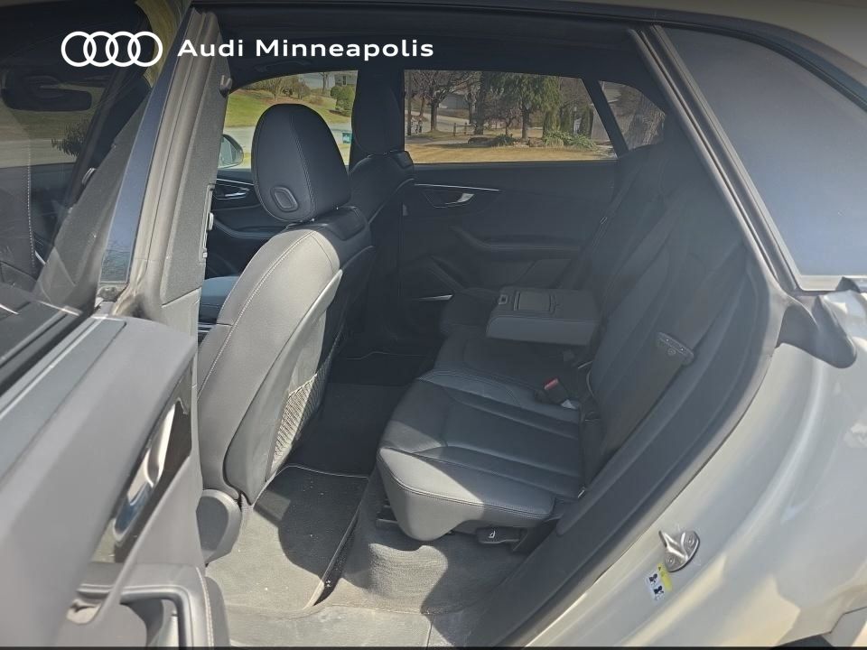 Thumbnail: 2023 Audi Q8 - 8