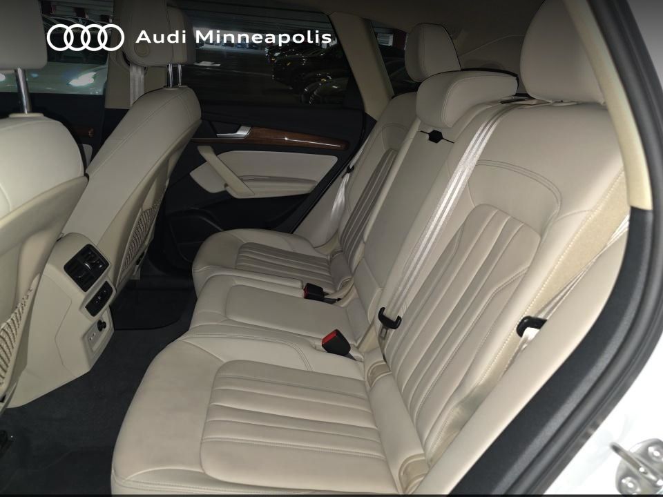 Thumbnail: 2023 Audi Q5 - 14