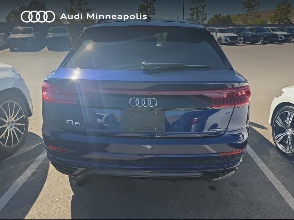 Thumbnail: 2023 Audi Q8 - 11