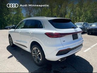 Thumbnail: 2025 Audi Q5 - 9