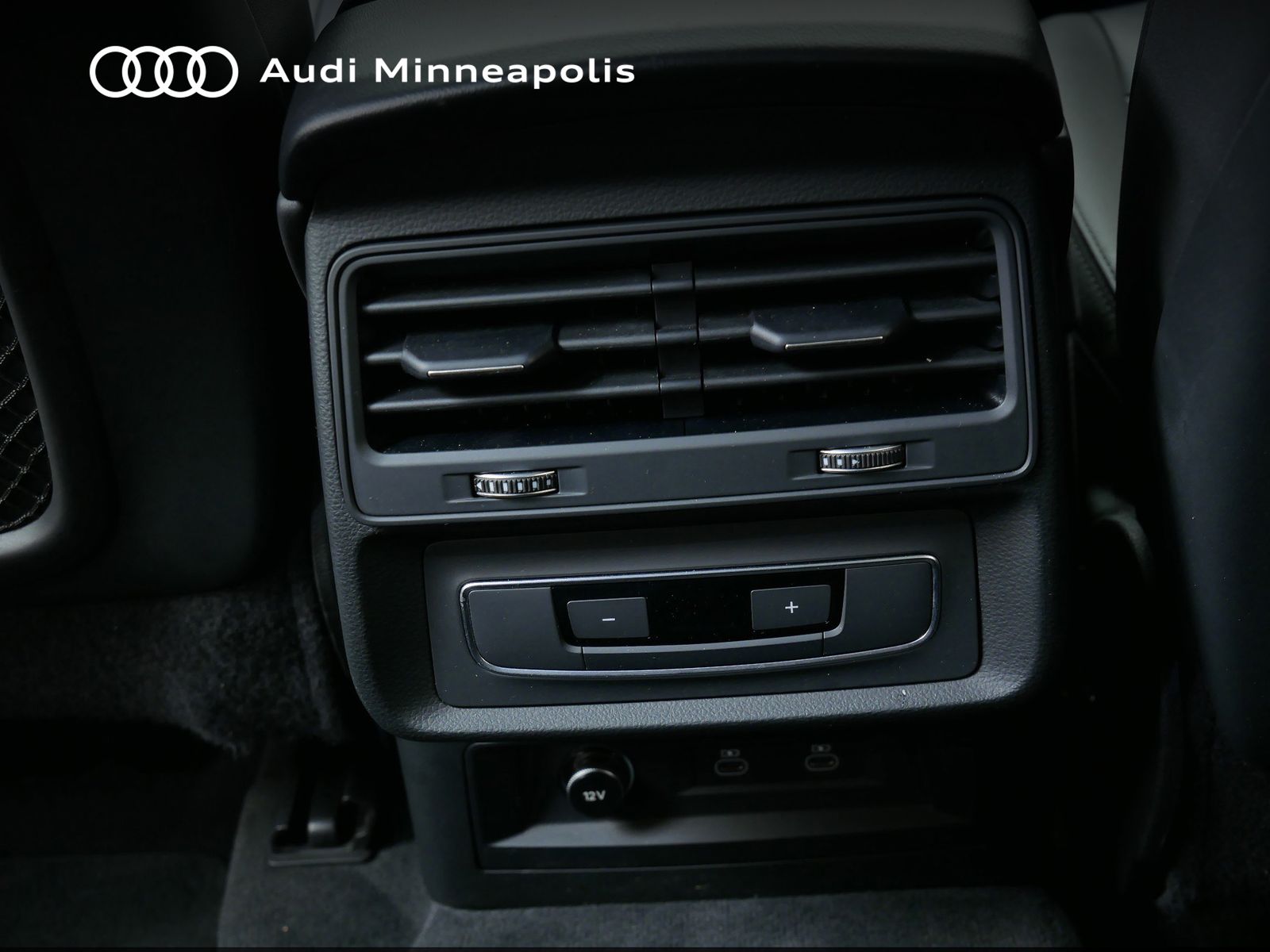 Thumbnail: 2023 Audi Q7 - 17