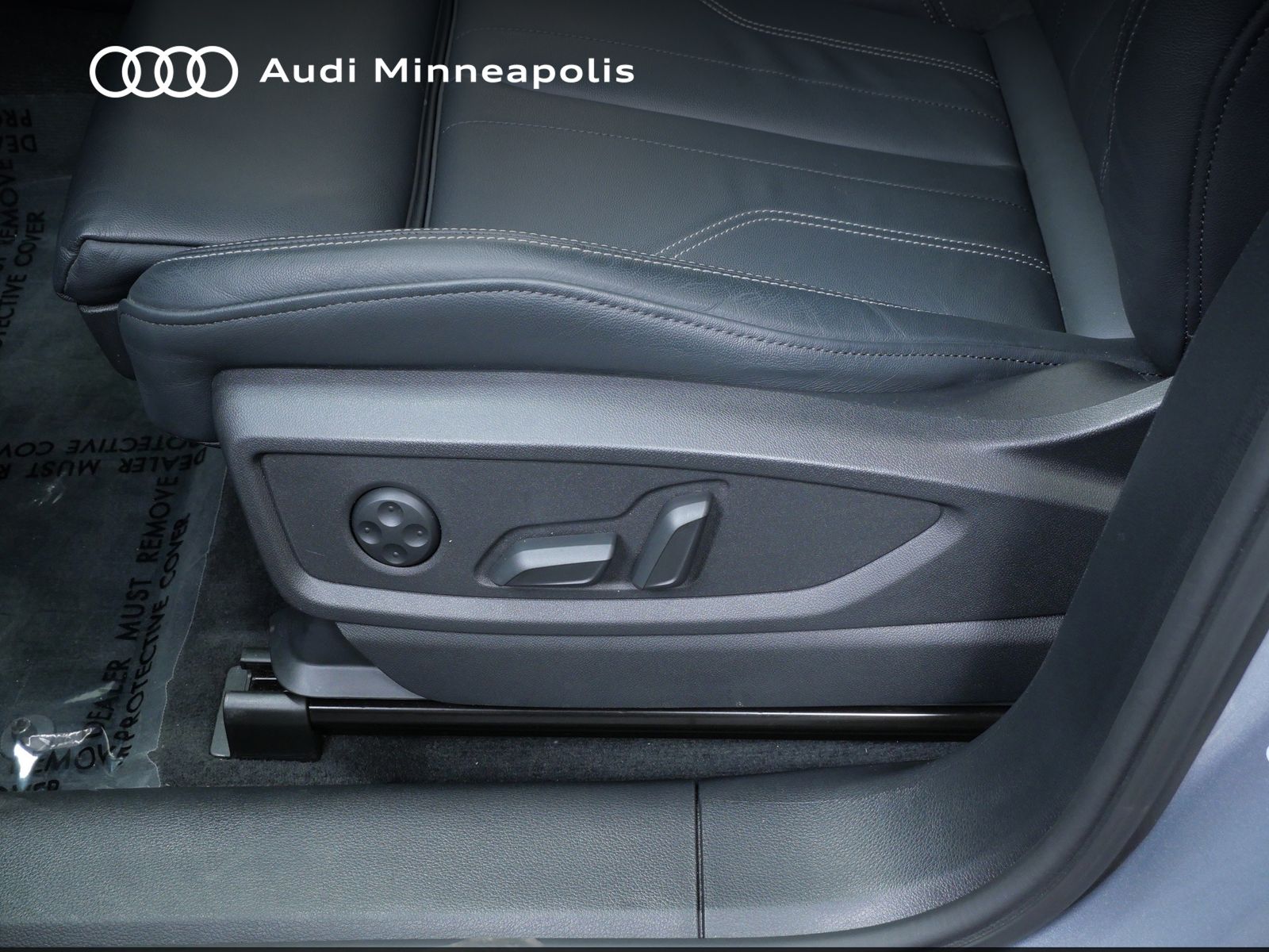 Thumbnail: 2025 Audi Q5 - 25