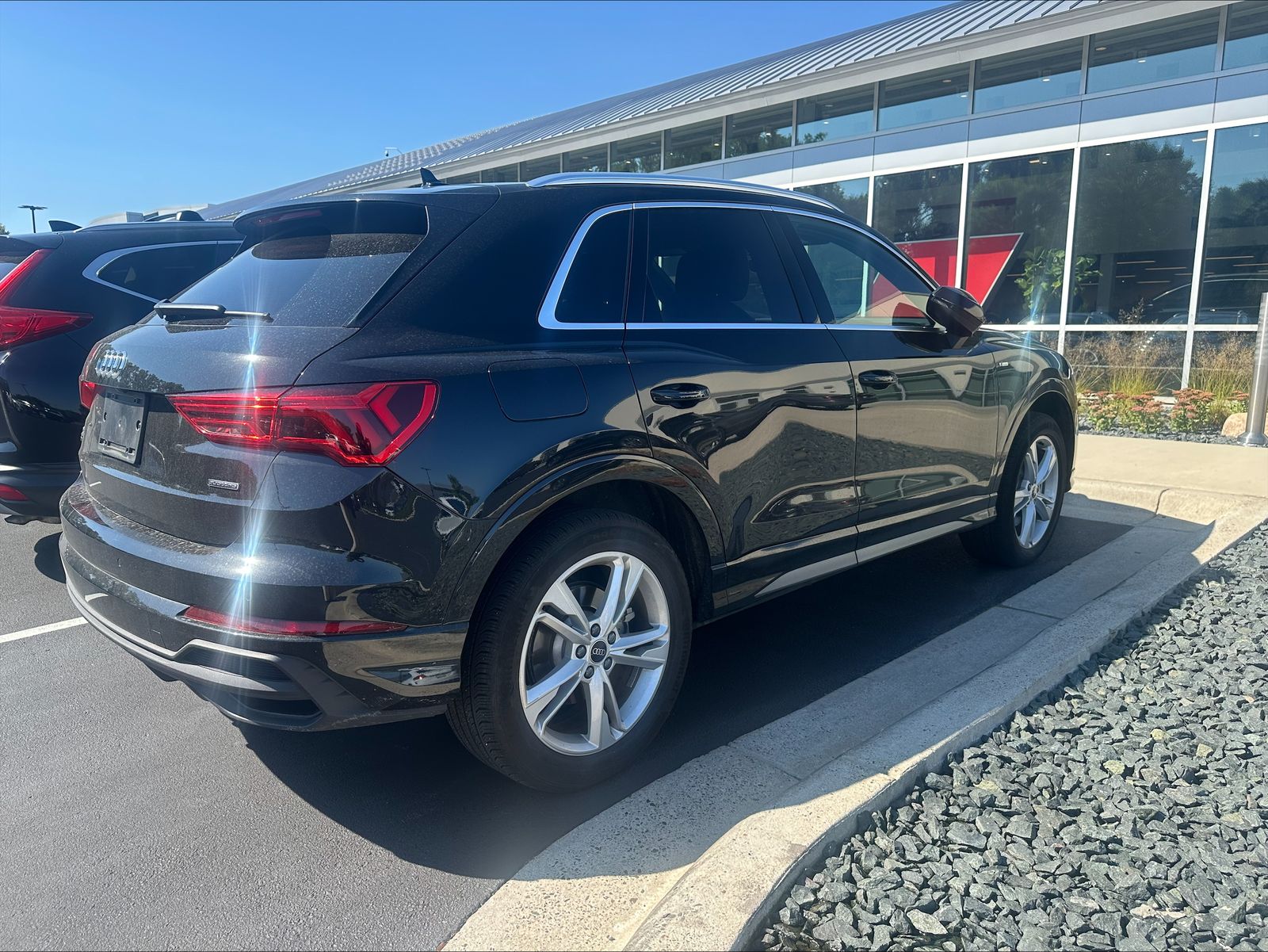 Thumbnail: 2023 Audi Q3 - 2