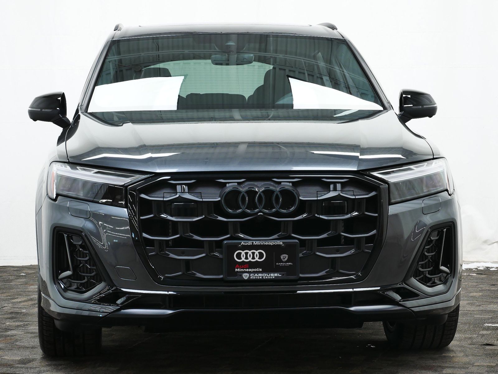 Thumbnail: 2026 Audi SQ7 - 9