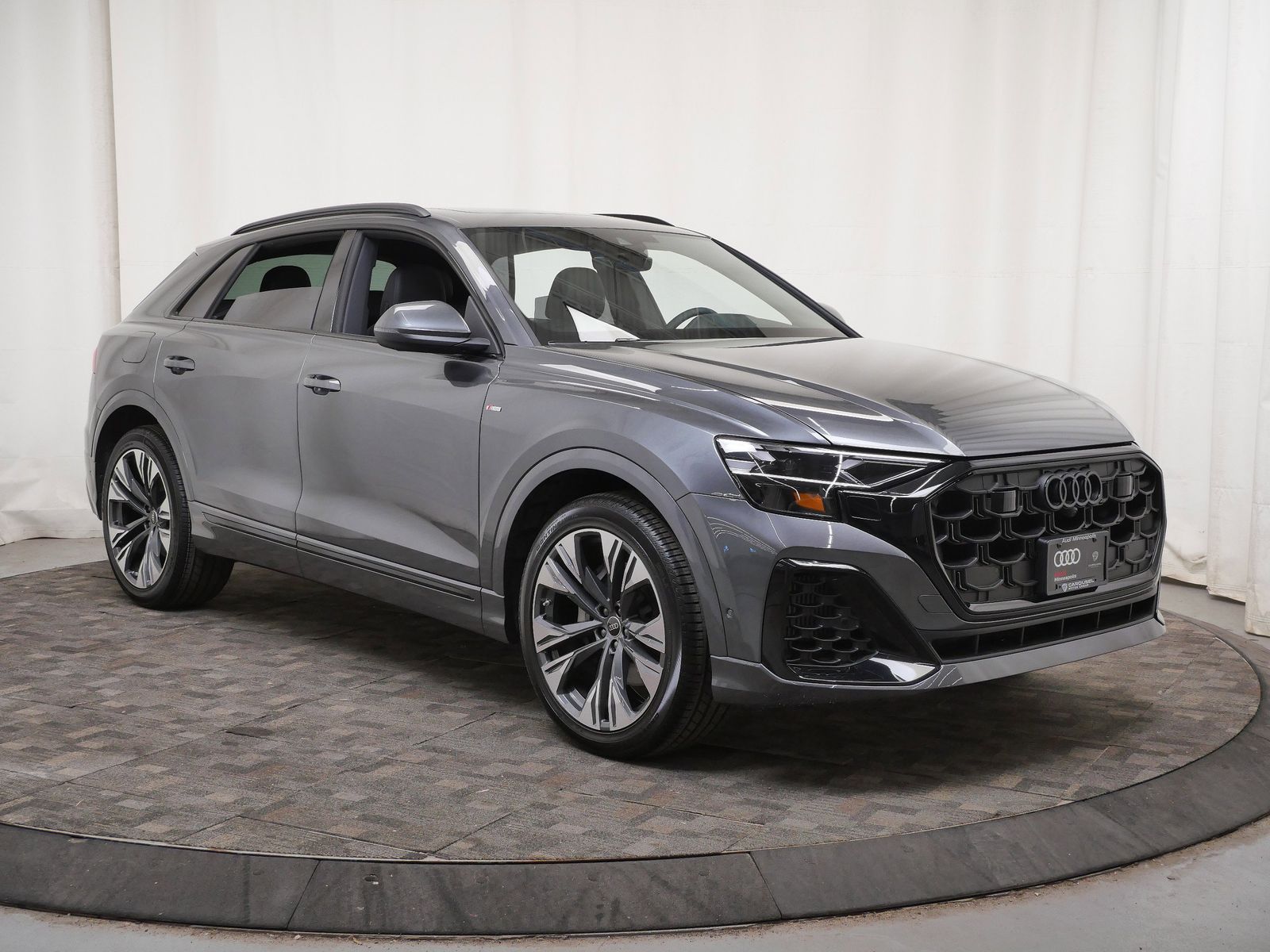Thumbnail: 2026 Audi Q8 - 8