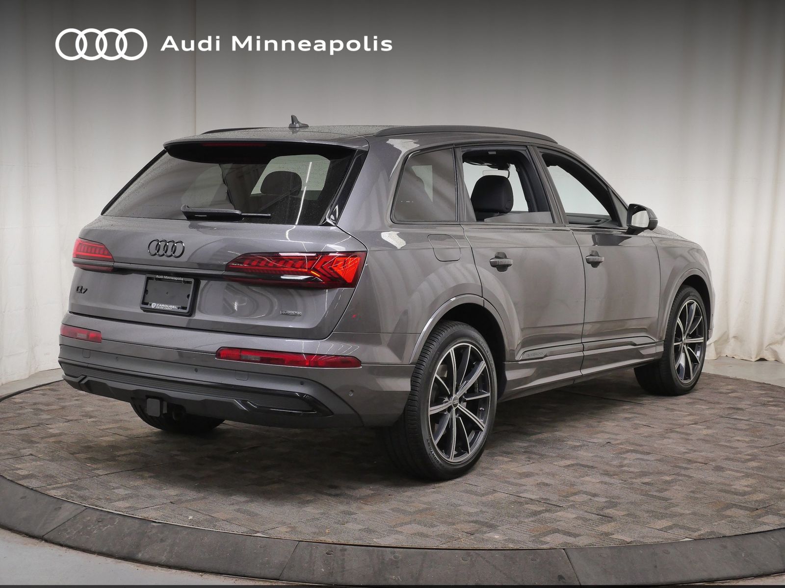 Thumbnail: 2023 Audi Q7 - 7