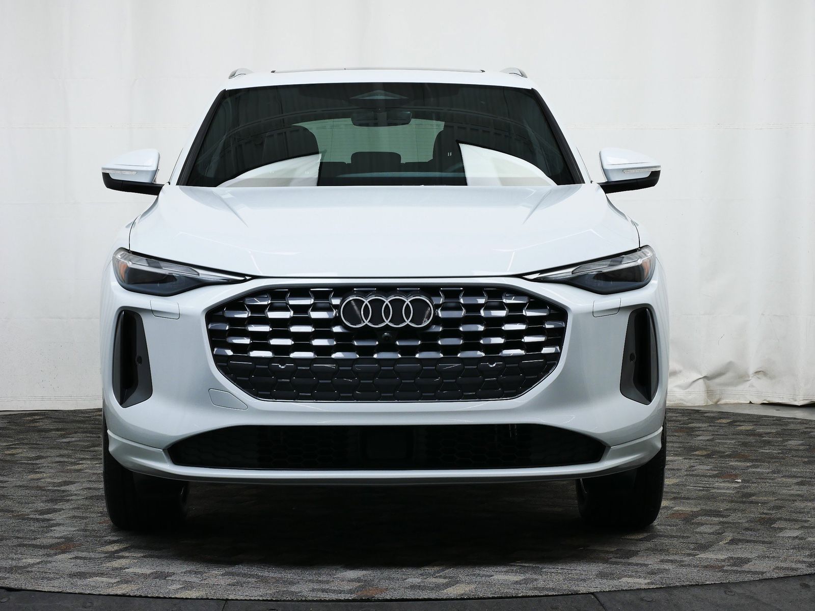 Thumbnail: 2025 Audi Q5 - 9