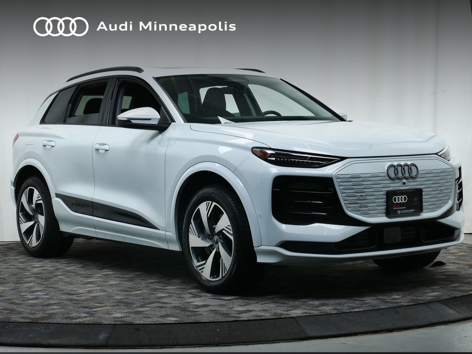 Thumbnail: 2025 Audi Q6 e-tron - 6