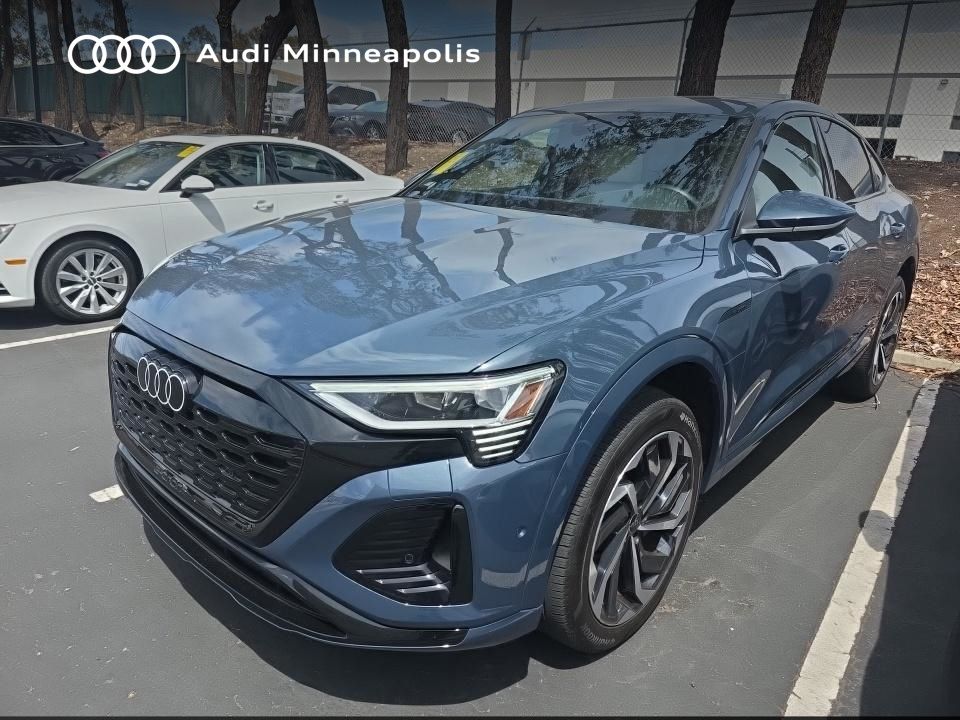 Thumbnail: 2024 Audi Q8 e-tron - 10