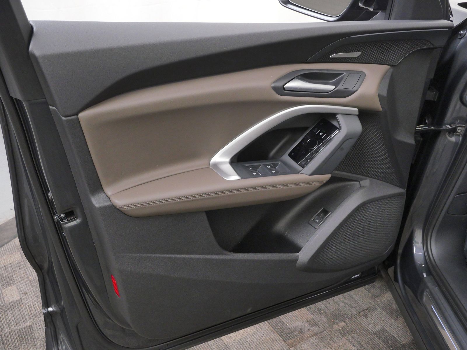 Thumbnail: 2026 Audi Q5 - 10
