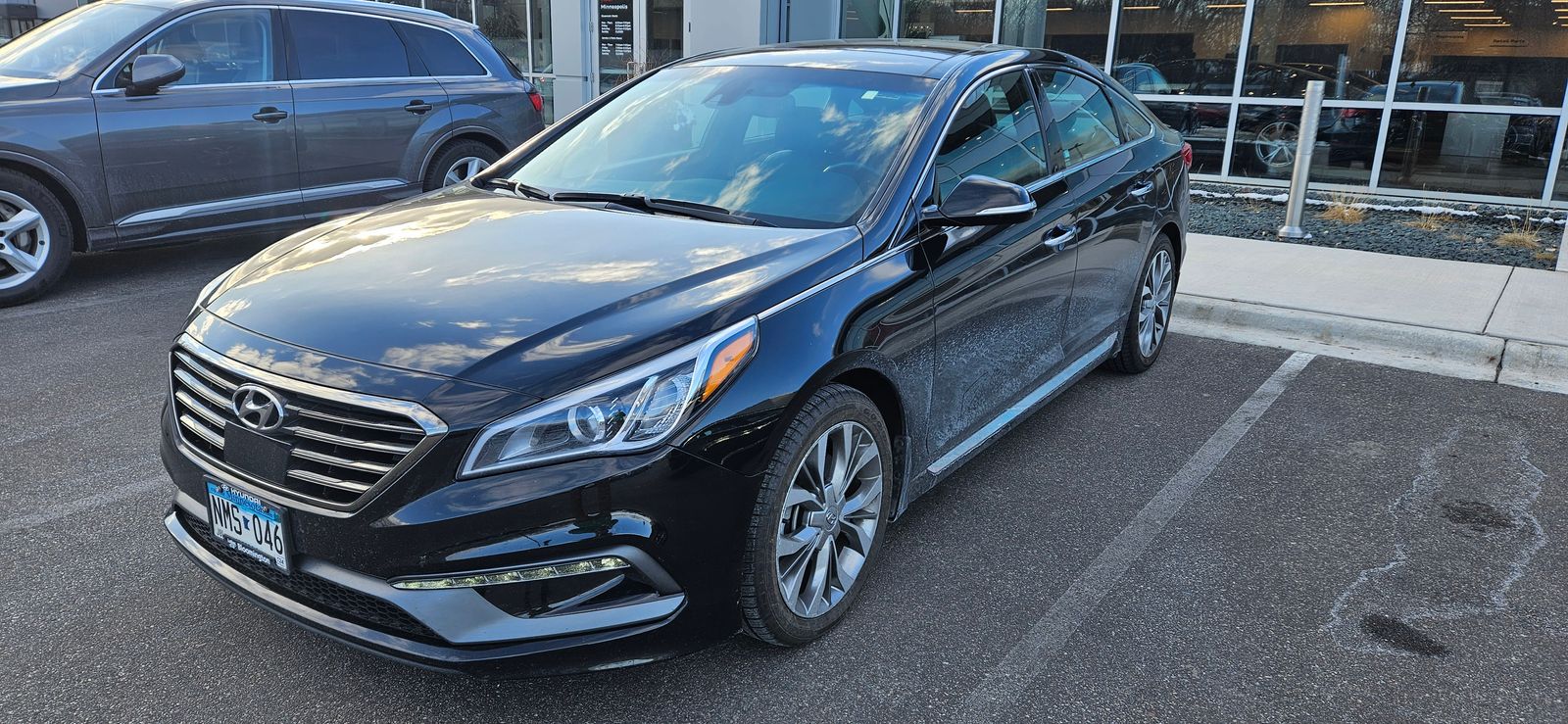 Used 2015 Hyundai Sonata Limited with VIN 5NPE34AB7FH142684 for sale in Minneapolis, MN