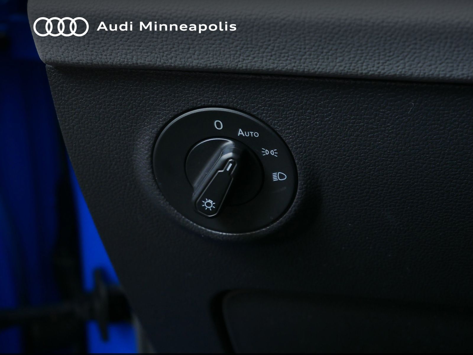 Thumbnail: 2023 Volkswagen Taos - 17