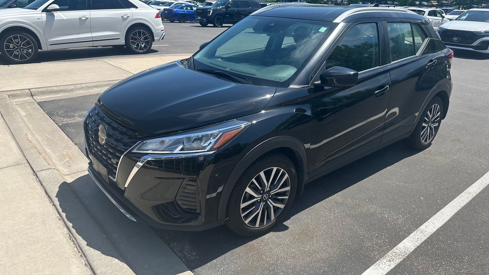 Thumbnail: 2021 Nissan Kicks - 3
