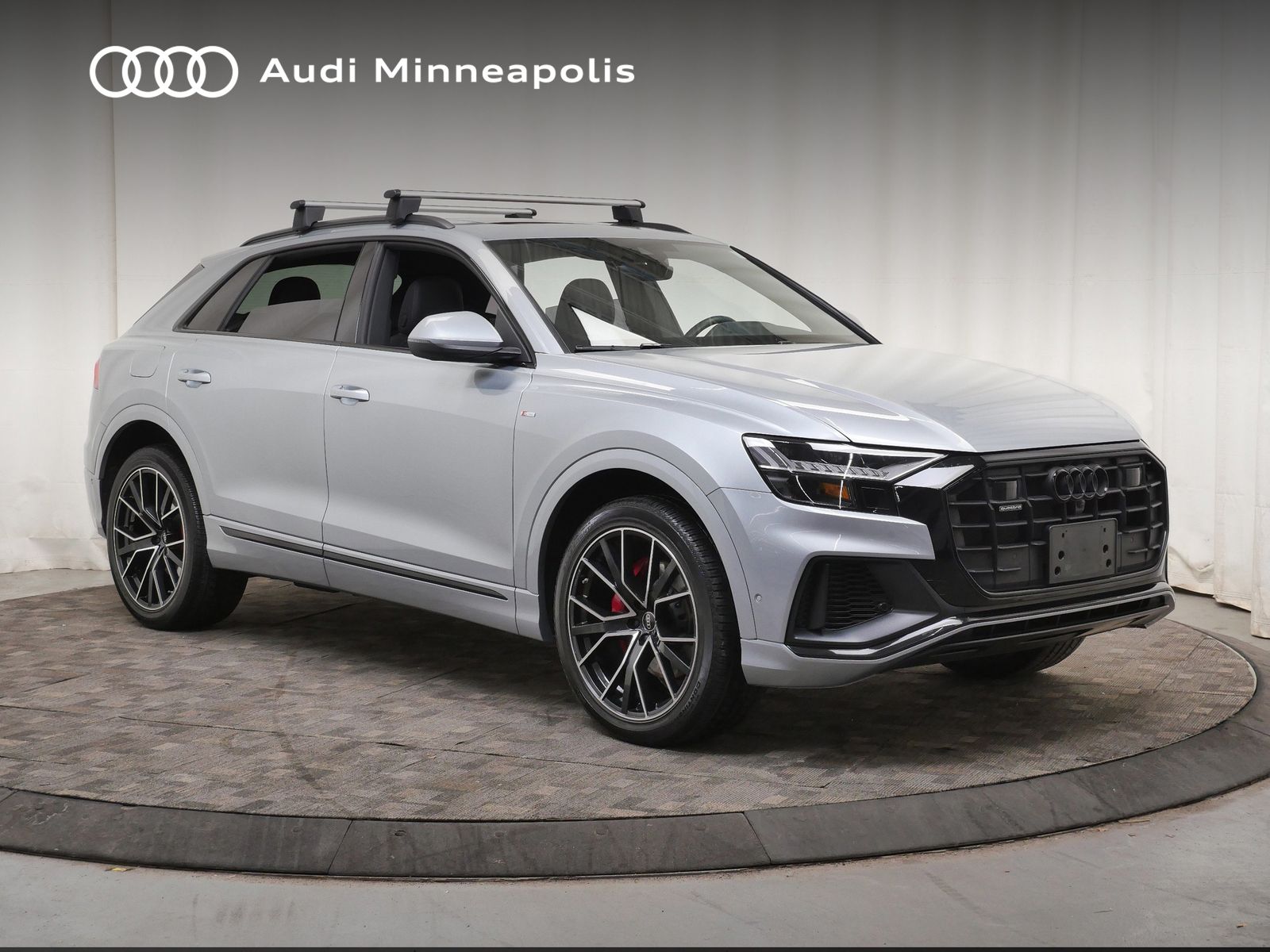 Thumbnail: 2023 Audi Q8 - 10