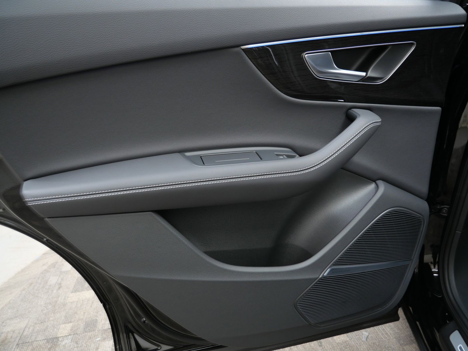 Thumbnail: 2026 Audi Q7 - 13