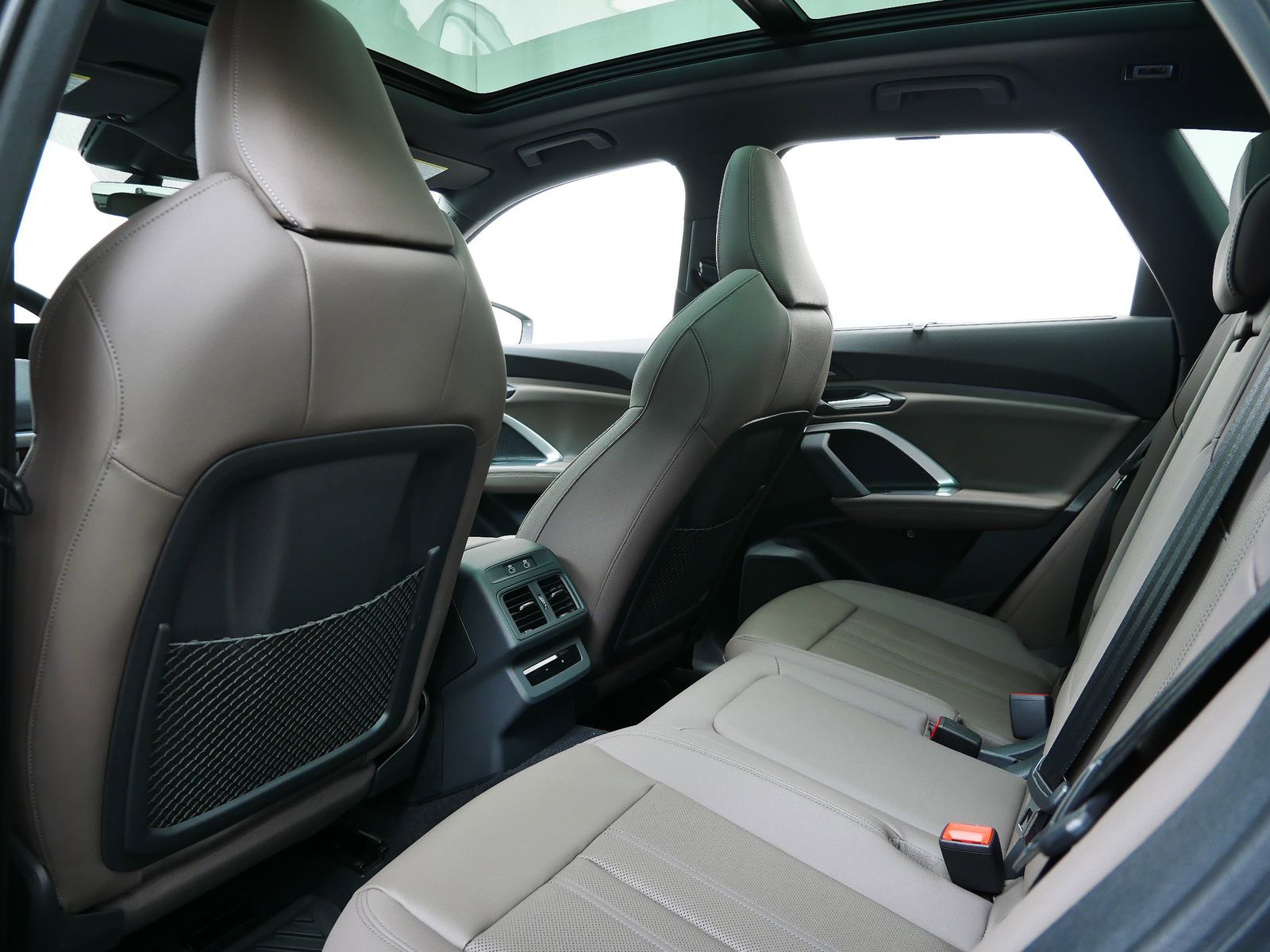 Thumbnail: 2025 Audi Q5 - 12