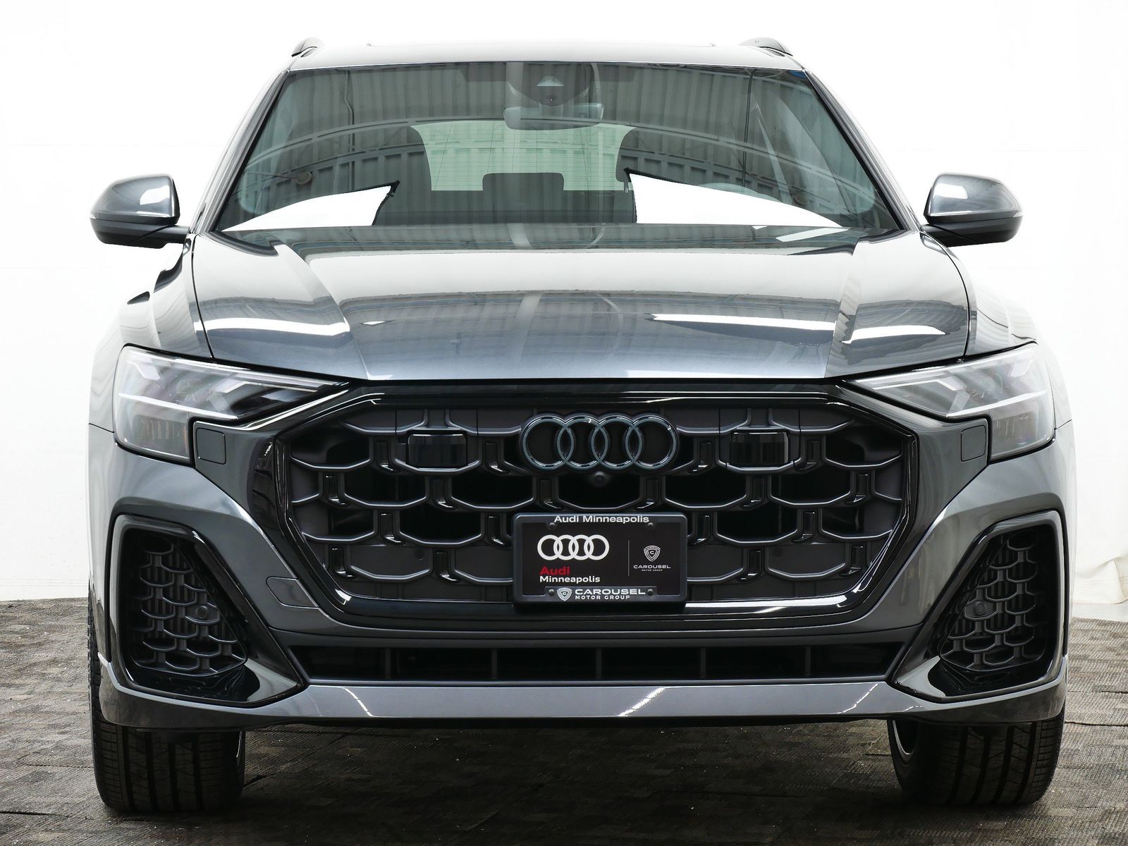 Thumbnail: 2026 Audi Q8 - 9