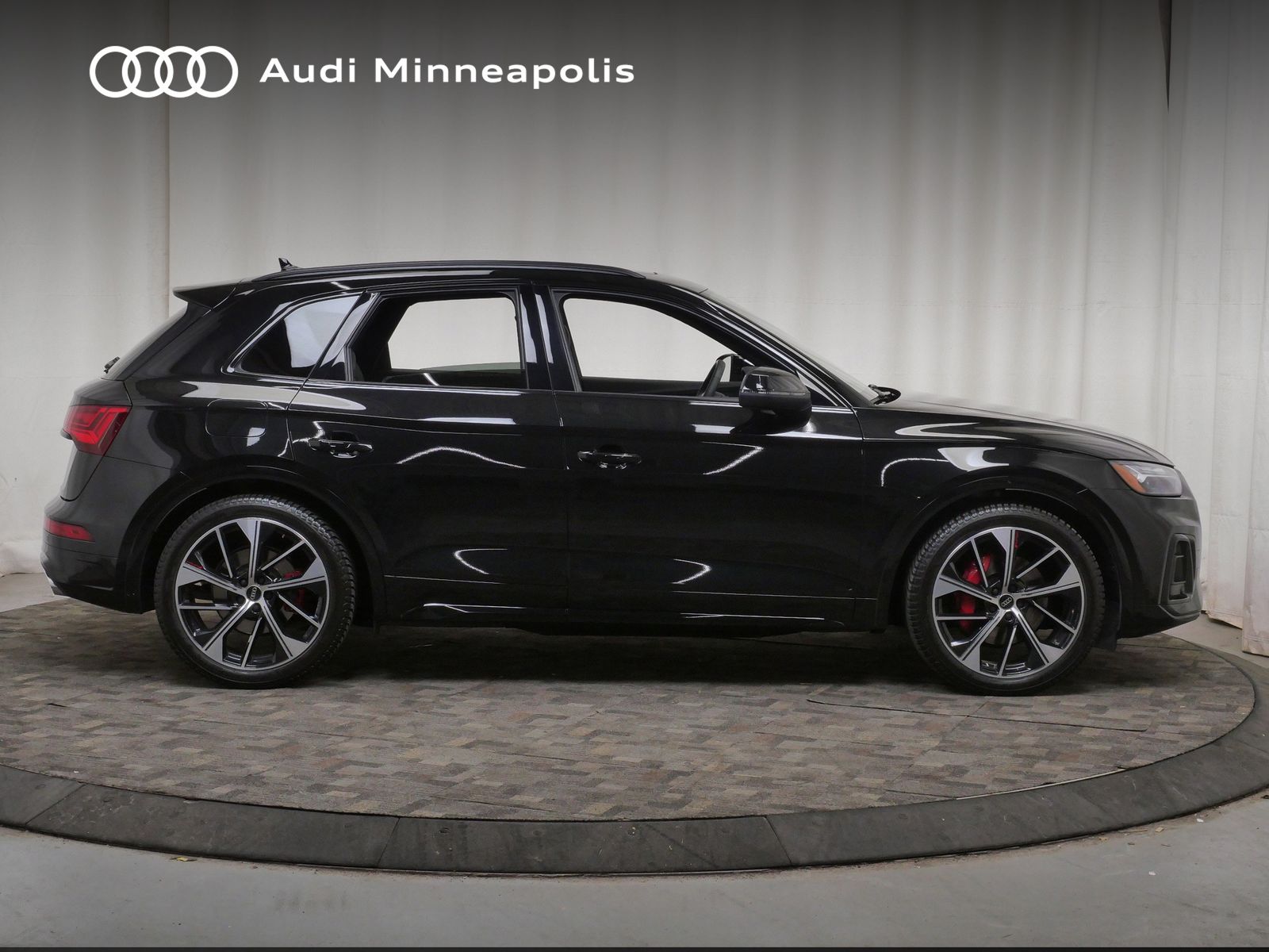 Thumbnail: 2023 Audi SQ5 - 10