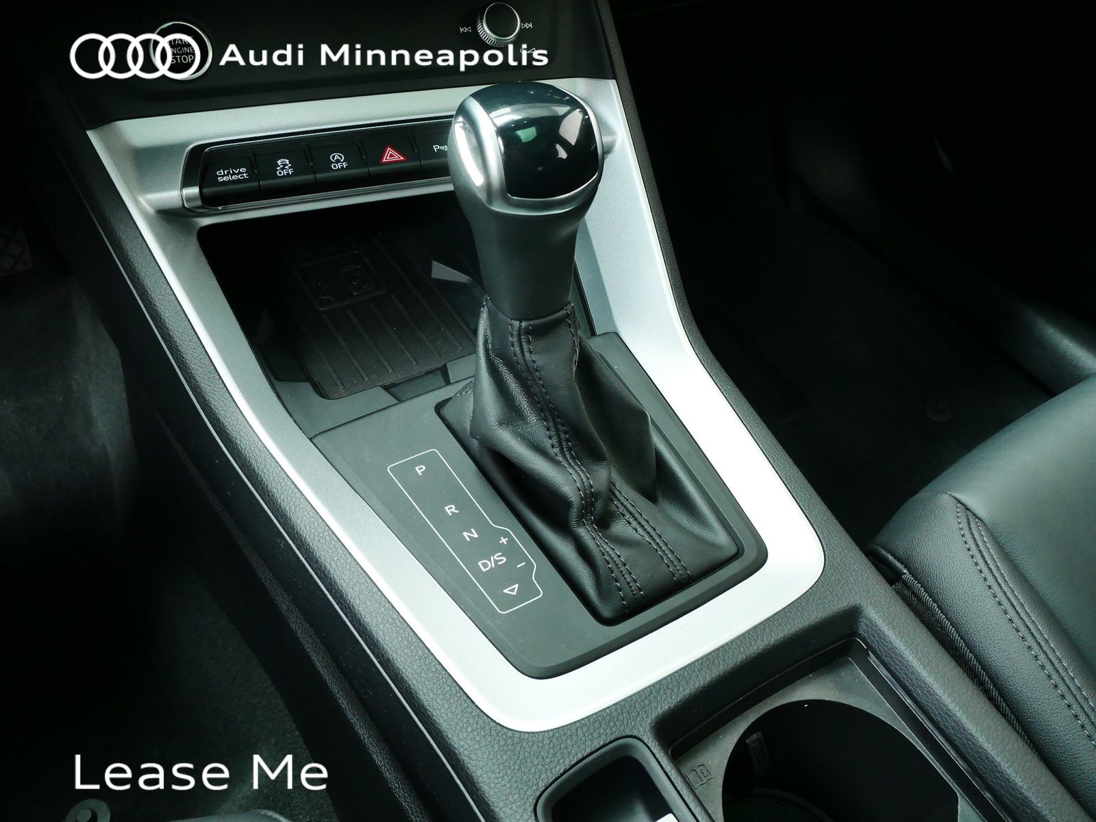 Thumbnail: 2025 Audi Q3 - 23