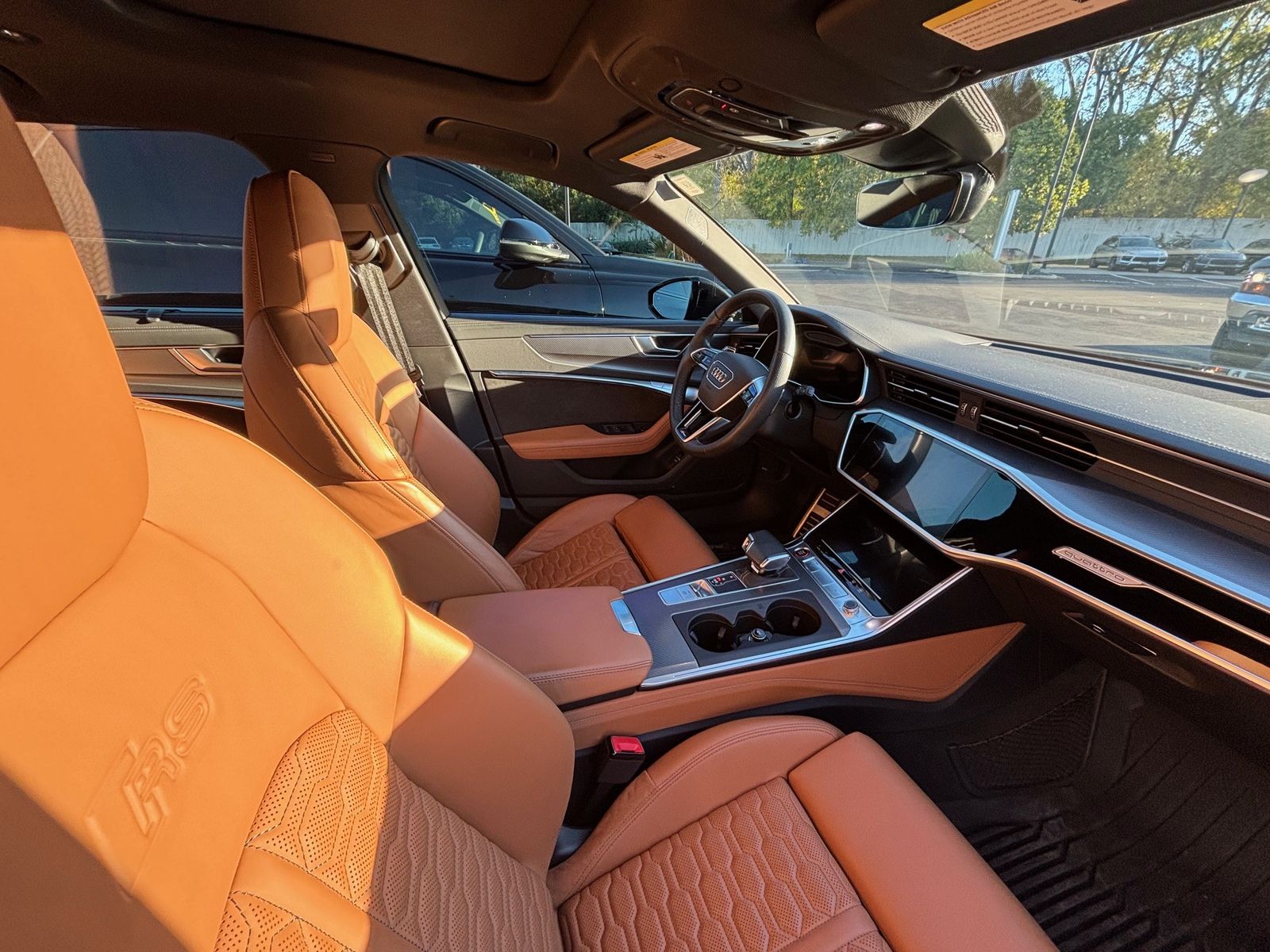 Thumbnail: 2021 Audi RS 6 - 7