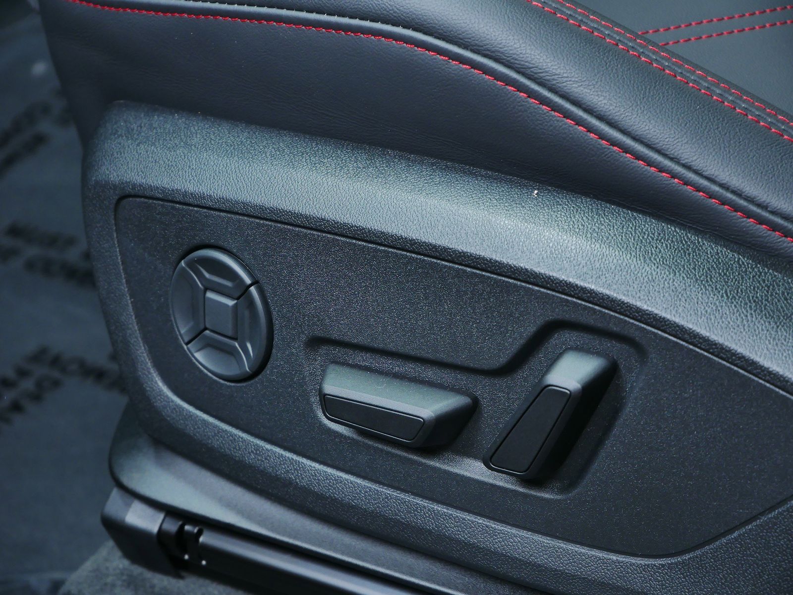 Thumbnail: 2025 Audi Q3 - 11