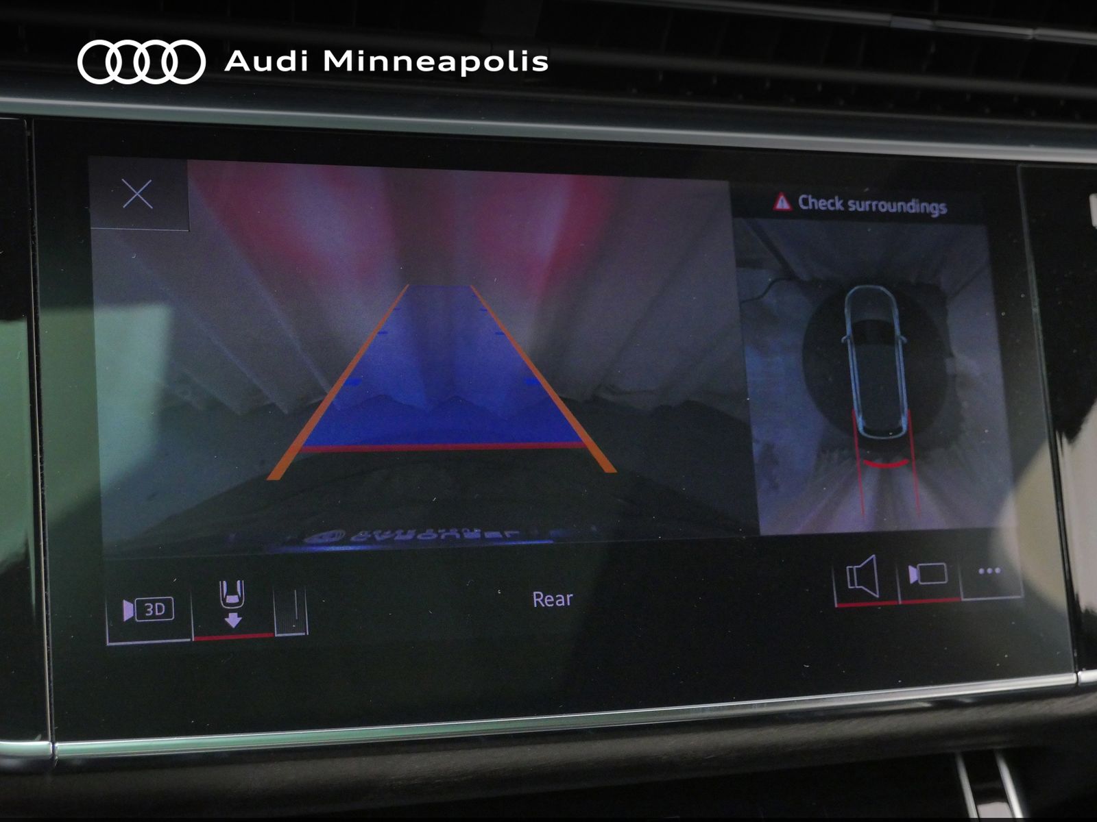 Thumbnail: 2023 Audi Q7 - 33