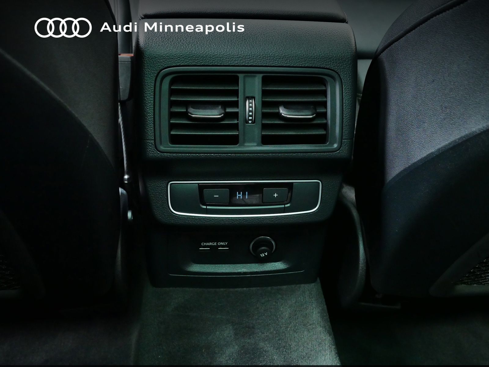 Thumbnail: 2025 Audi Q5 - 17