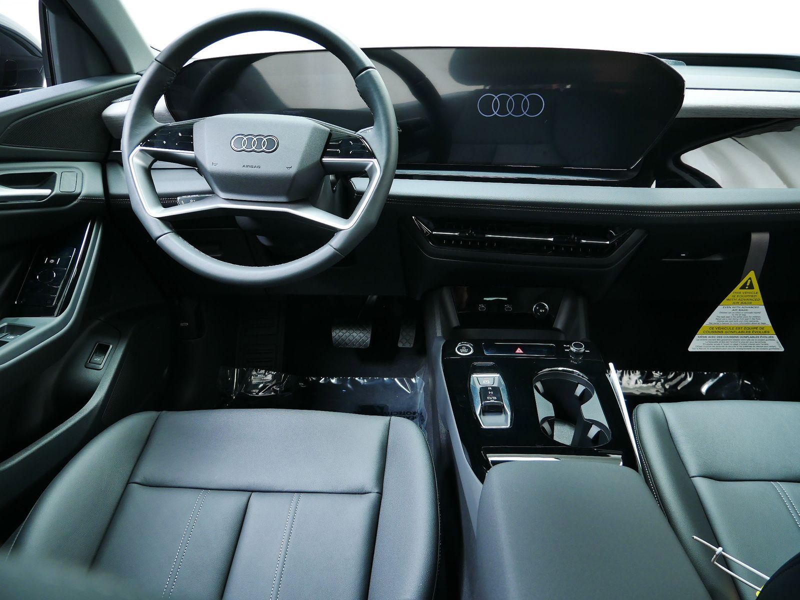 Thumbnail: 2025 Audi Q6 e-tron - 14