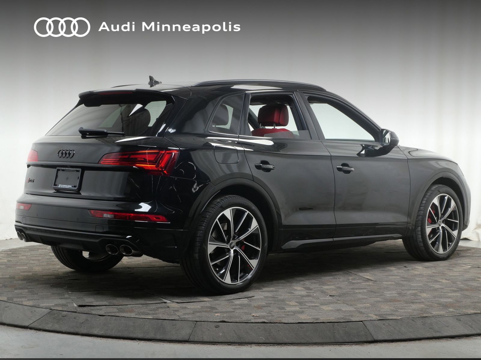 Thumbnail: 2023 Audi SQ5 - 8
