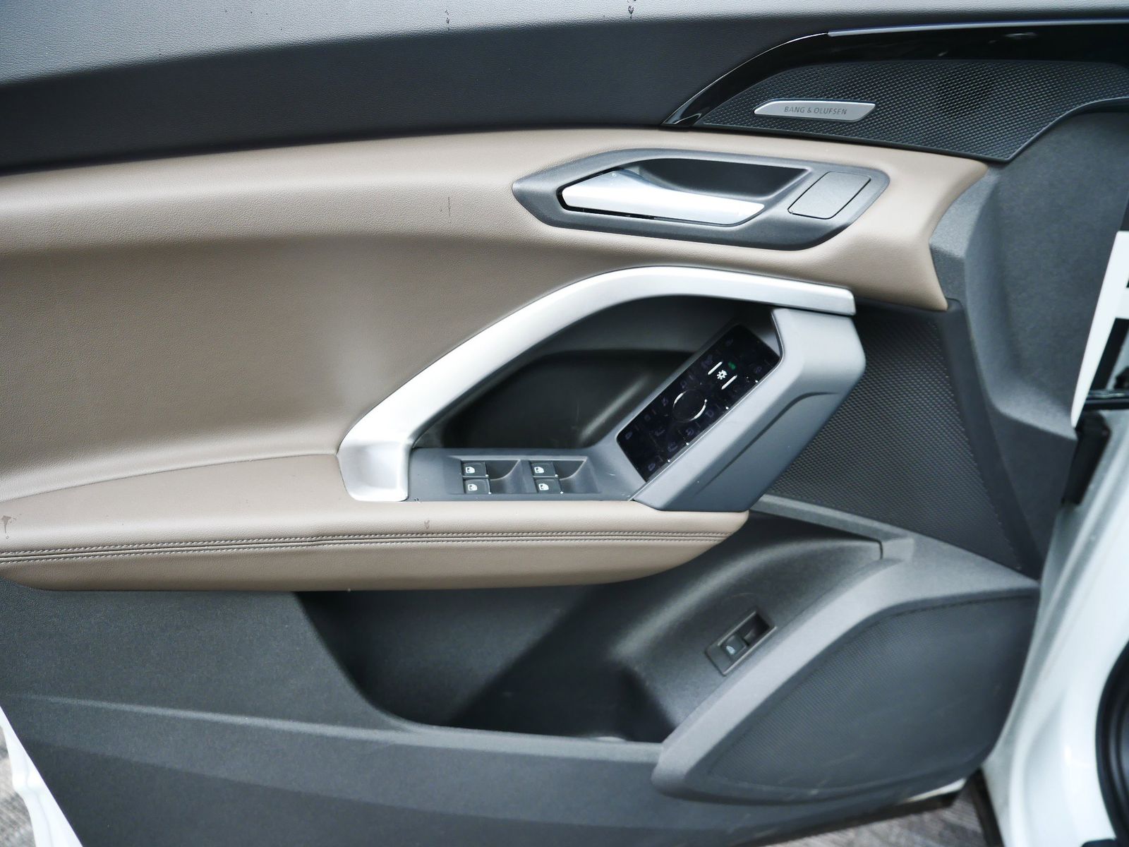 Thumbnail: 2025 Audi Q5 - 10