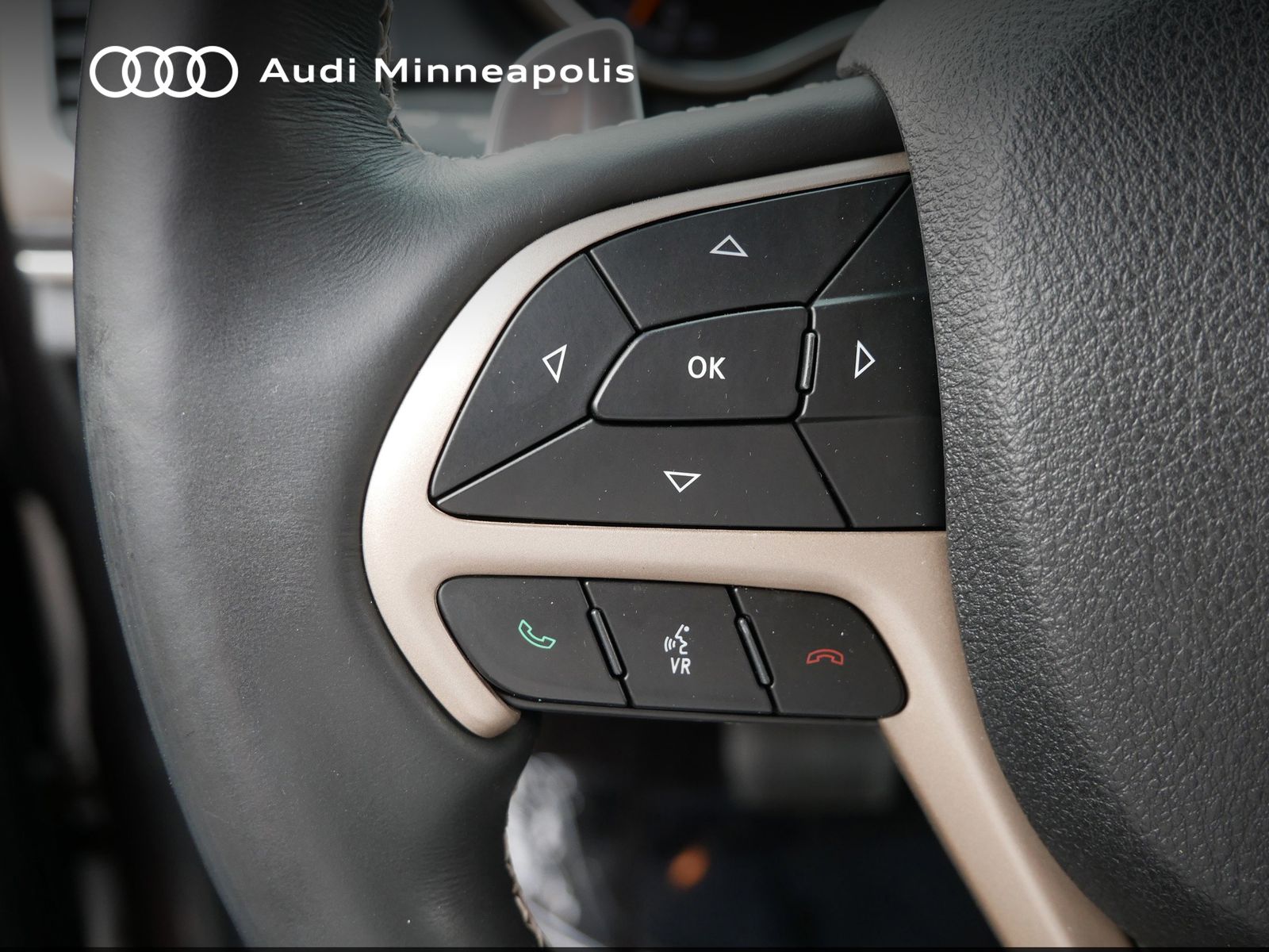 Thumbnail: 2017 Jeep Grand Cherokee - 22