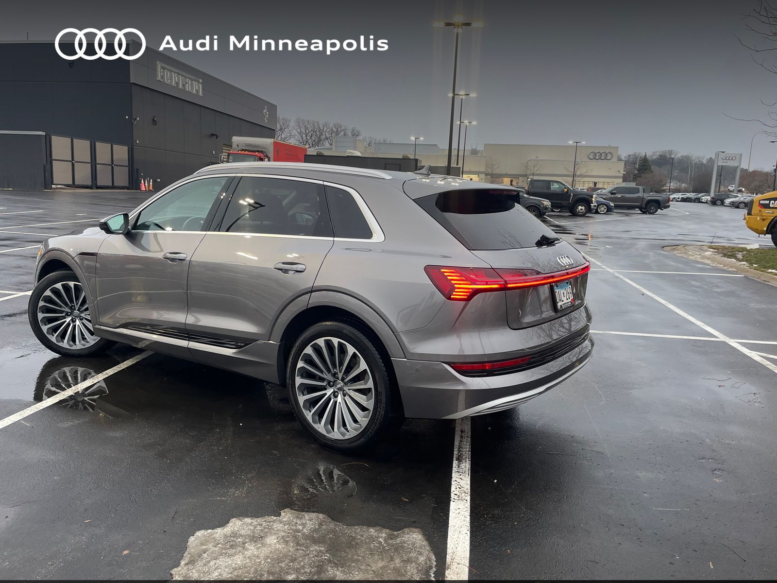 Thumbnail: 2019 Audi e-tron - 9