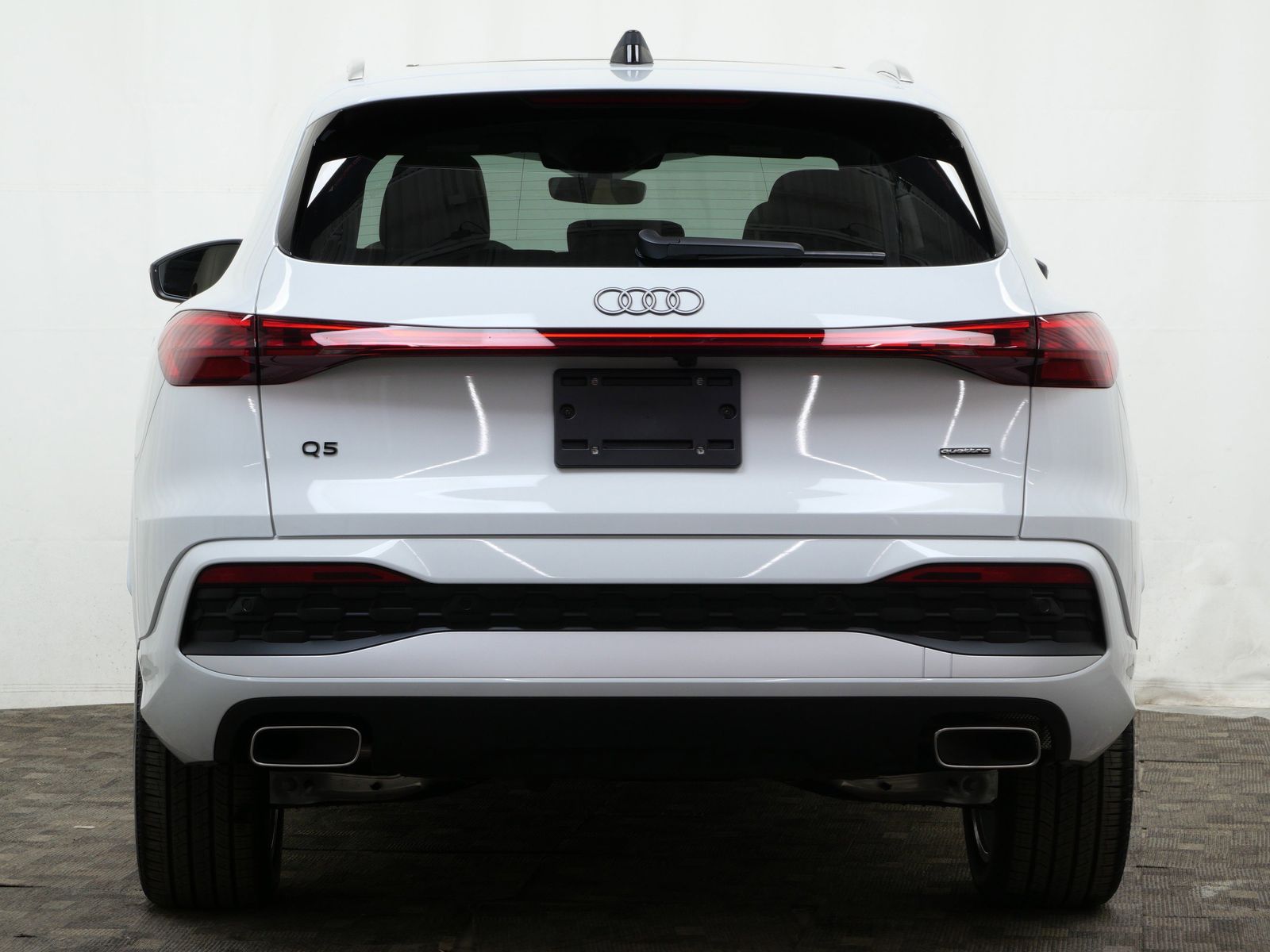 Thumbnail: 2025 Audi Q5 - 4