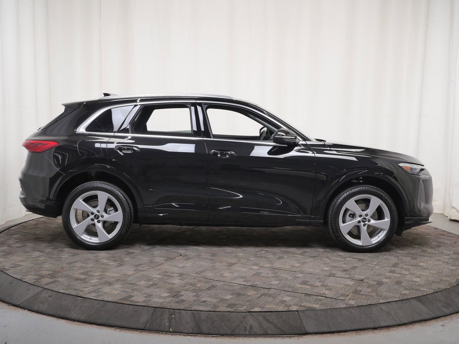Thumbnail: 2026 Audi Q5 - 7