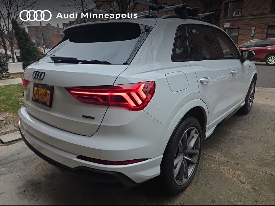 Thumbnail: 2023 Audi Q3 - 9