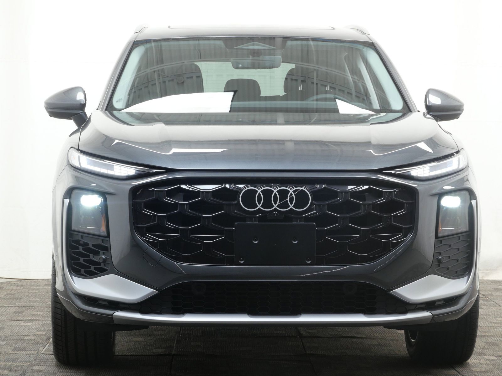 Thumbnail: 2026 Audi Q3 - 9