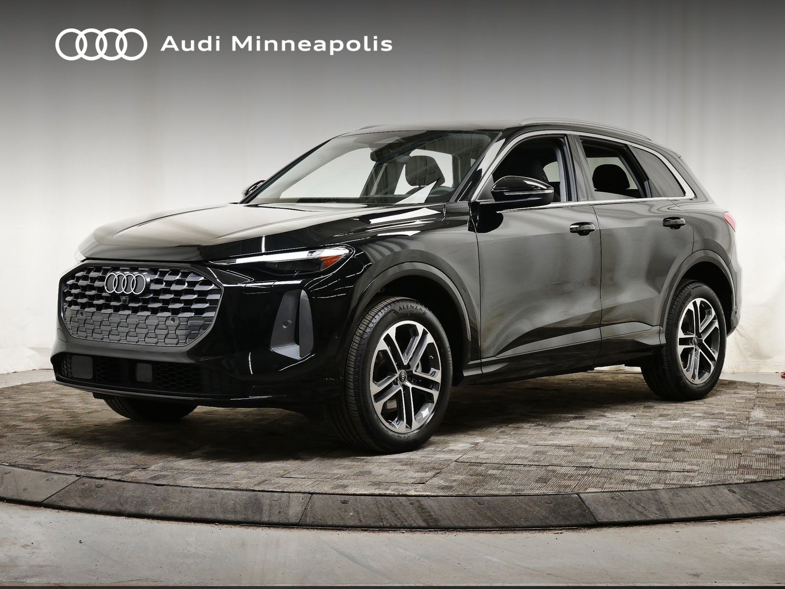 Thumbnail: 2025 Audi Q5 - 1