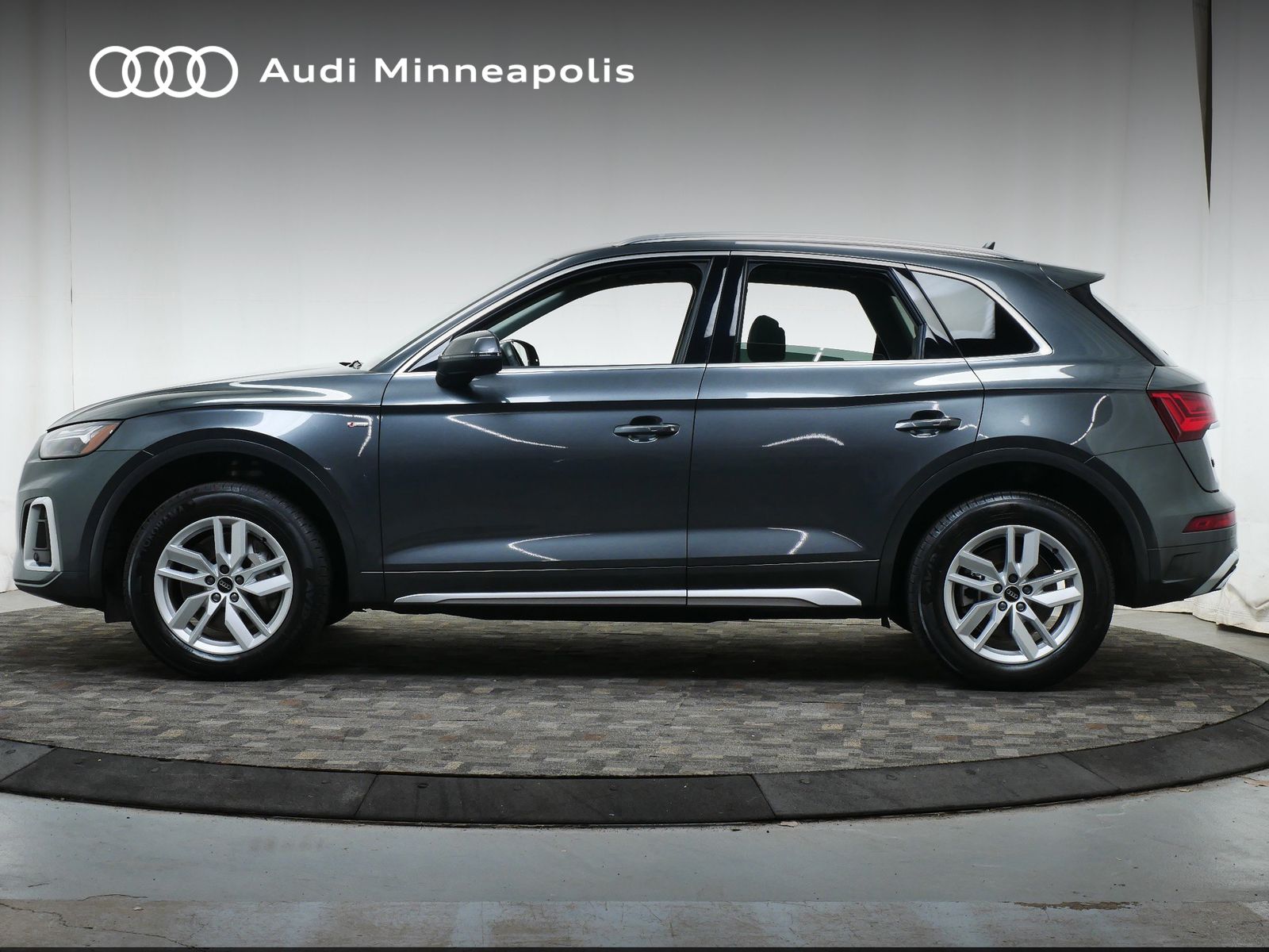 Thumbnail: 2022 Audi Q5 - 3
