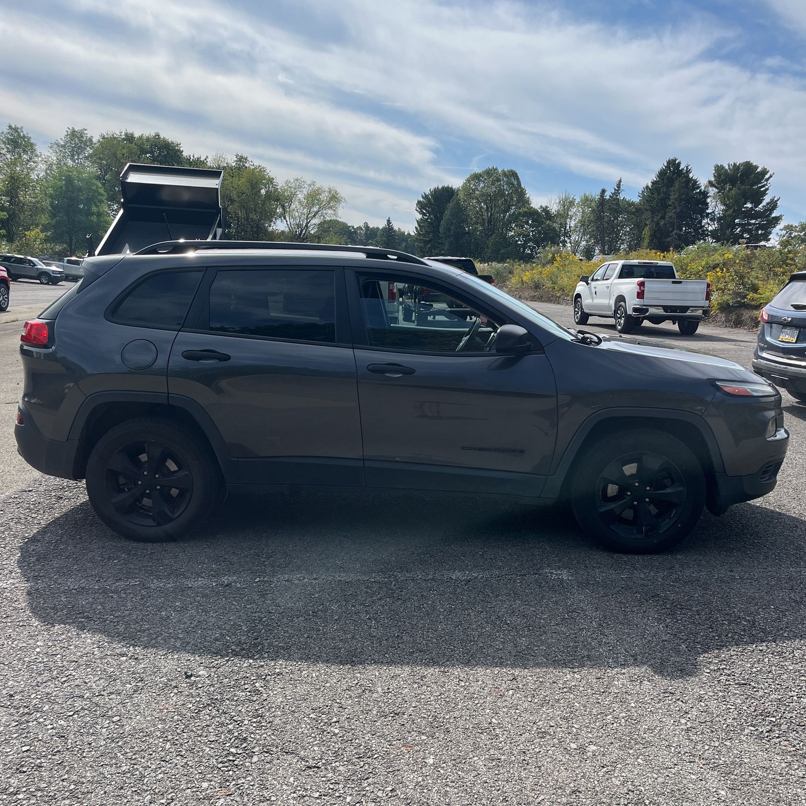 Thumbnail: 2016 Jeep Cherokee - 7