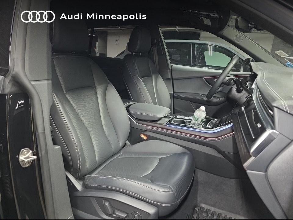 Thumbnail: 2023 Audi Q8 - 15